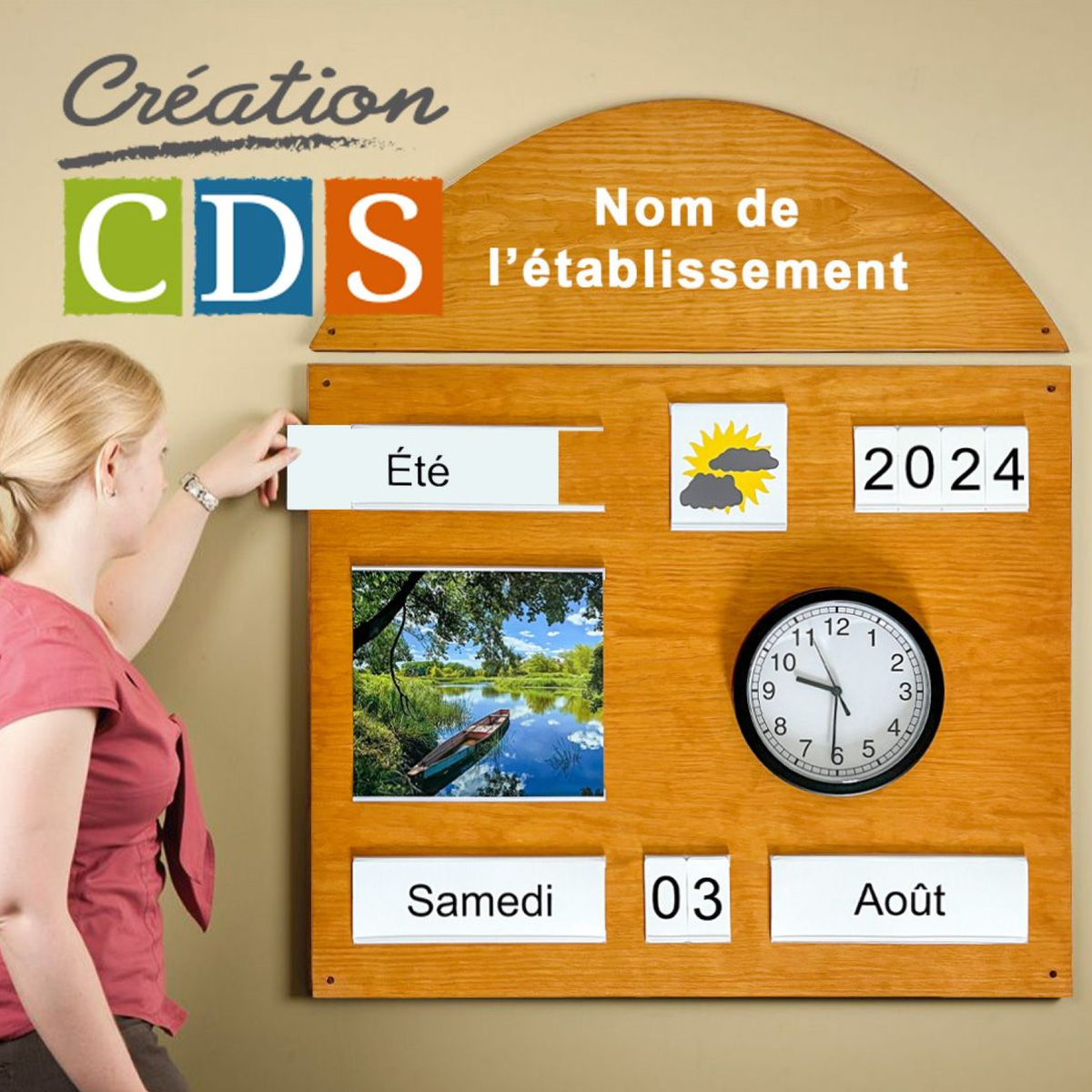 Tableau d'orientation avec horloge